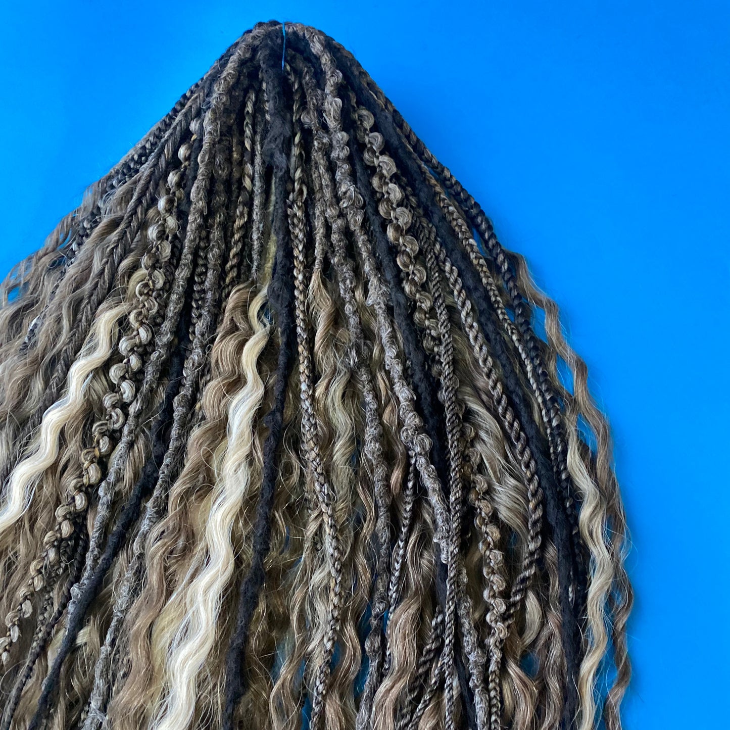 Curly Synthetic Dreadlocks Mix with Braids